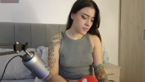 Snapshot of acidkaos chatting on 02/24/25, 12:41 Lana 3 online show from 02/24/25, 12:41