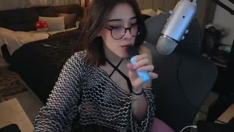 Lana 3 online show from 12/04/25, 11:13