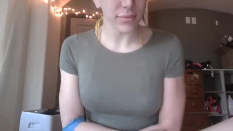 Snapshot of acs995 chatting on 12/02/25, 08:59 OF online show from 12/02/25, 08:59