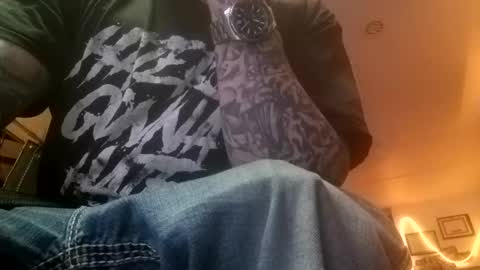 Snapshot of act_right_dub420 chatting on 12/26/24, 02:01 act_right_dub420 online show from 12/26/24, 02:01