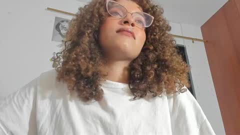  Isa  online show from 12/18/25, 04:29