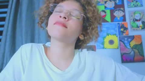 Snapshot of ada_gales_ chatting on 07/14/26, 03:33 Isa online show from 07/14/26, 03:33
