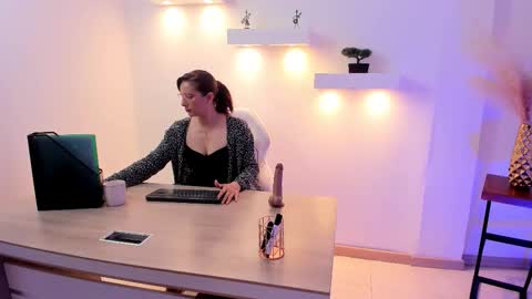 Ada online show from 09/21/25, 11:45