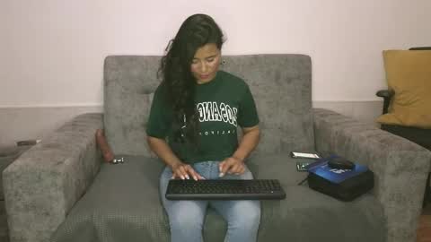 Adahira online show from 03/25/26, 02:39