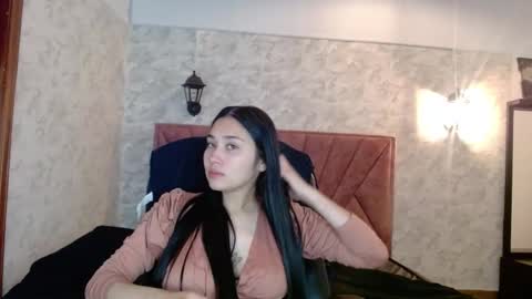Adaira online show from 11/30/25, 03:32