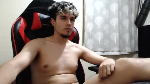 Snapshot of adalgont chatting on 02/06/25, 01:49 Adalgont online show from 02/06/25, 01:49