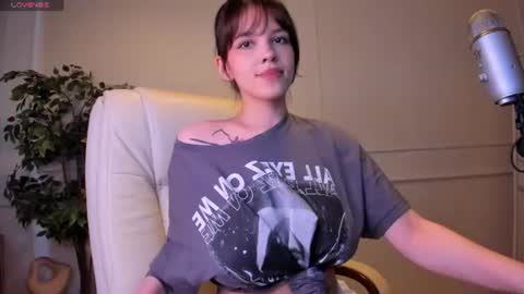 Snapshot of adalyn_glow chatting on 06/27/26, 04:34 Adalyn online show from 06/27/26, 04:34