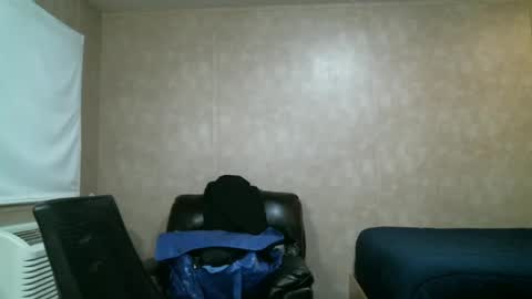 Snapshot of adam91720 chatting on 12/23/24, 12:52 adam91720 online show from 12/23/24, 12:52