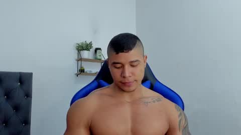 Snapshot of adam_boss chatting on 09/25/25, 01:26 adam boss online show from 09/25/25, 01:26