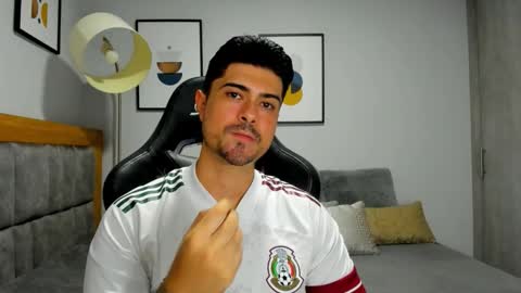 adam clarke online show from 11/25/25, 04:34