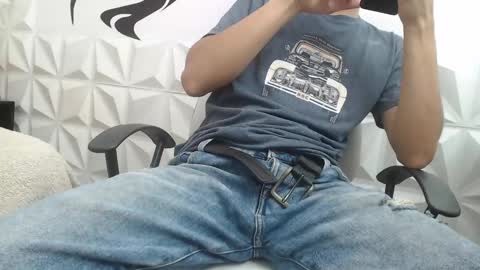 adam_evehotroom online show from 02/17/25, 02:09