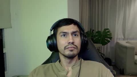 adam_evehotroom online show from 10/08/25, 04:43