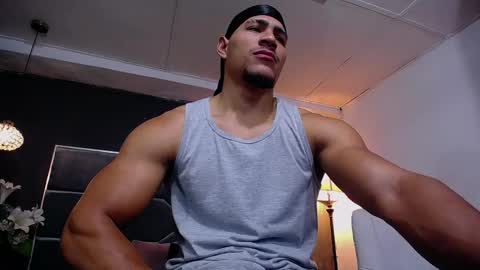 adam_fit19cm online show from 09/13/25, 02:06