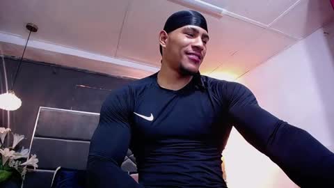 adam_fit19cm online show from 02/04/26, 01:50