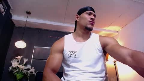 adam_fit19cm online show from 02/11/26, 02:11