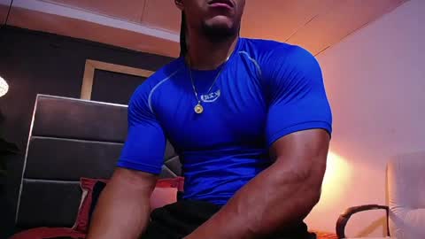 adam_fit19cm online show from 04/14/26, 02:01