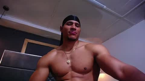 adam_fit19cm online show from 05/30/26, 05:54