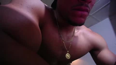 adam_fit19cm online show from 05/31/26, 06:09
