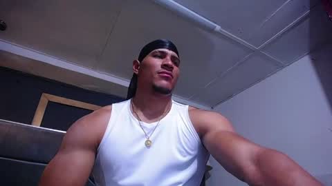 adam_fit19cm online show from 06/02/26, 03:14