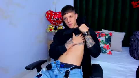 Snapshot of adam_hard_ chatting on 02/12/25, 08:18 Adam online show from 02/12/25, 08:18