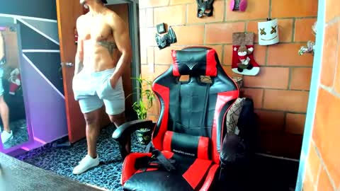 Snapshot of adam_valencia chatting on 12/23/24, 03:12 Adam Valencia online show from 12/23/24, 03:12