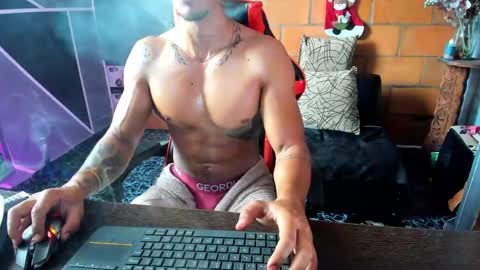 Snapshot of adam_valencia chatting on 01/27/25, 05:15 Adam Valencia online show from 01/27/25, 05:15