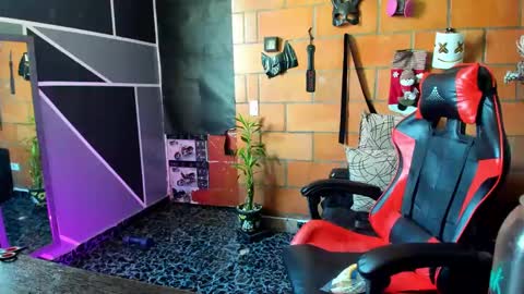 Snapshot of adam_valencia chatting on 02/02/25, 03:39 Adam Valencia online show from 02/02/25, 03:39