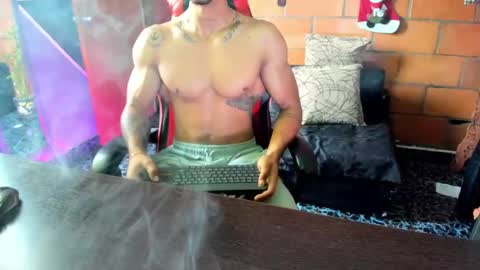 Snapshot of adam_valencia chatting on 02/13/25, 02:20 Adam Valencia online show from 02/13/25, 02:20
