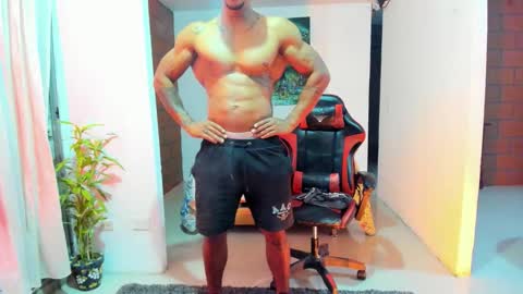 Snapshot of adam_valencia chatting on 09/28/25, 03:12 Adam Valencia online show from 09/28/25, 03:12