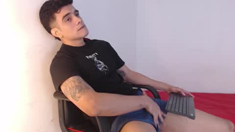 Snapshot of adama_soa chatting on 10/30/25, 05:09 Hello guys excuse my absence I will be absent for several days for health reasons I hope you understand thank you very much. online show from 10/30/25, 05:09