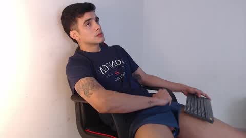 Snapshot of adama_soa chatting on 11/04/25, 06:01 Hello guys excuse my absence I will be absent for several days for health reasons I hope you understand thank you very much. online show from 11/04/25, 06:01