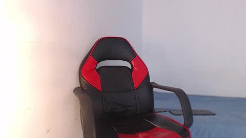 Snapshot of adama_soa chatting on 11/19/25, 04:23 Hello guys excuse my absence I will be absent for several days for health reasons I hope you understand thank you very much. online show from 11/19/25, 04:23