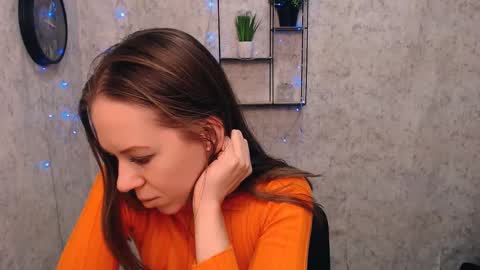 Snapshot of adamais_ chatting on 02/10/25, 12:39 adamais_ online show from 02/10/25, 12:39