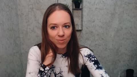 Snapshot of adamais_ chatting on 02/12/25, 10:35 adamais_ online show from 02/12/25, 10:35