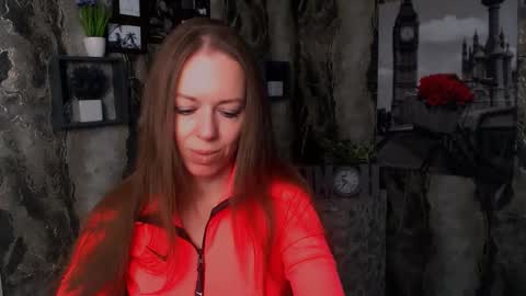 Snapshot of adamais_ chatting on 10/05/25, 04:44 adamais_ online show from 10/05/25, 04:44