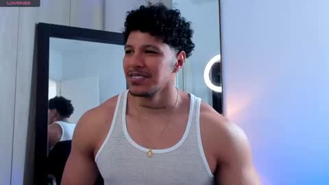 adambrocs1 online show from 04/17/26, 05:49