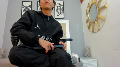 Adams Bobby online show from 04/06/26, 11:11