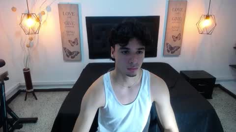 Snapshot of adams_collins_ chatting on 09/27/25, 12:21 Adams online show from 09/27/25, 12:21