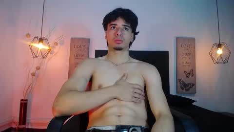 Snapshot of adams_collins_ chatting on 10/06/25, 11:40 Adams online show from 10/06/25, 11:40