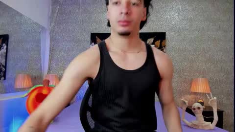 Snapshot of adams_collins_ chatting on 10/16/25, 11:22 Adams online show from 10/16/25, 11:22