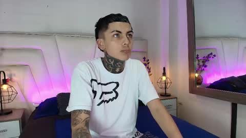 Snapshot of adamswalkerr_ chatting on 02/08/26, 11:57 AdamsWalkerr online show from 02/08/26, 11:57