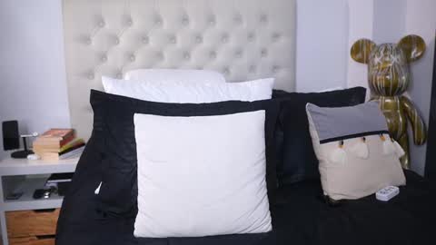 Adan Johns online show from 02/12/25, 05:15