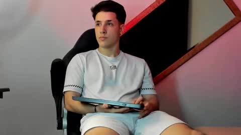 adan online show from 03/11/25, 01:16