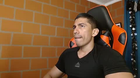 Adan Sin online show from 01/20/25, 02:14