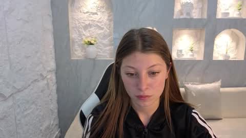 Snapshot of adara_gracee_tx chatting on 10/16/25, 07:37 Live 1500am 2100pm COLOMBIAN HOUR online show from 10/16/25, 07:37