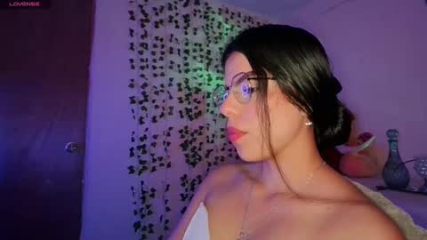Snapshot of adararose1 chatting on 12/18/24, 04:28 Adara online show from 12/18/24, 04:28