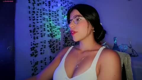 Snapshot of adararose1 chatting on 01/27/25, 09:55 Adara online show from 01/27/25, 09:55
