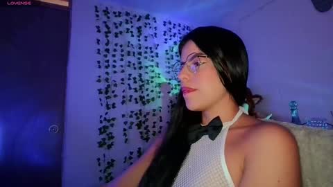 Snapshot of adararose1 chatting on 01/28/25, 07:53 Adara online show from 01/28/25, 07:53
