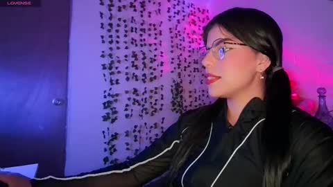 Snapshot of adararose1 chatting on 02/26/25, 06:54 Adara online show from 02/26/25, 06:54