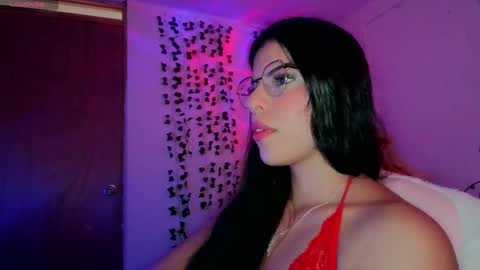 Snapshot of adararose1 chatting on 10/09/25, 06:39 Adara online show from 10/09/25, 06:39
